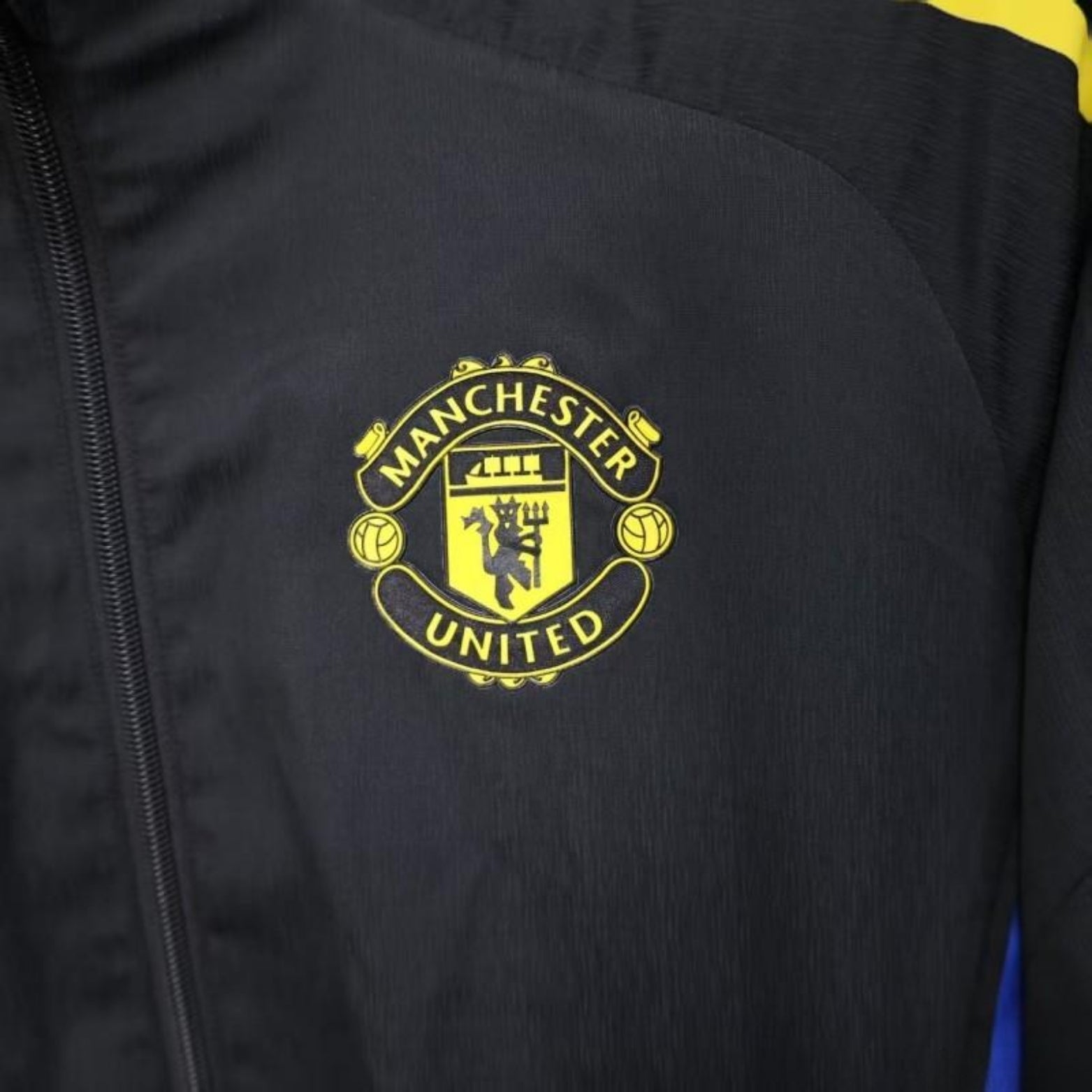 Coupe-Vent - Manchester United 25/26 - Vue latérale