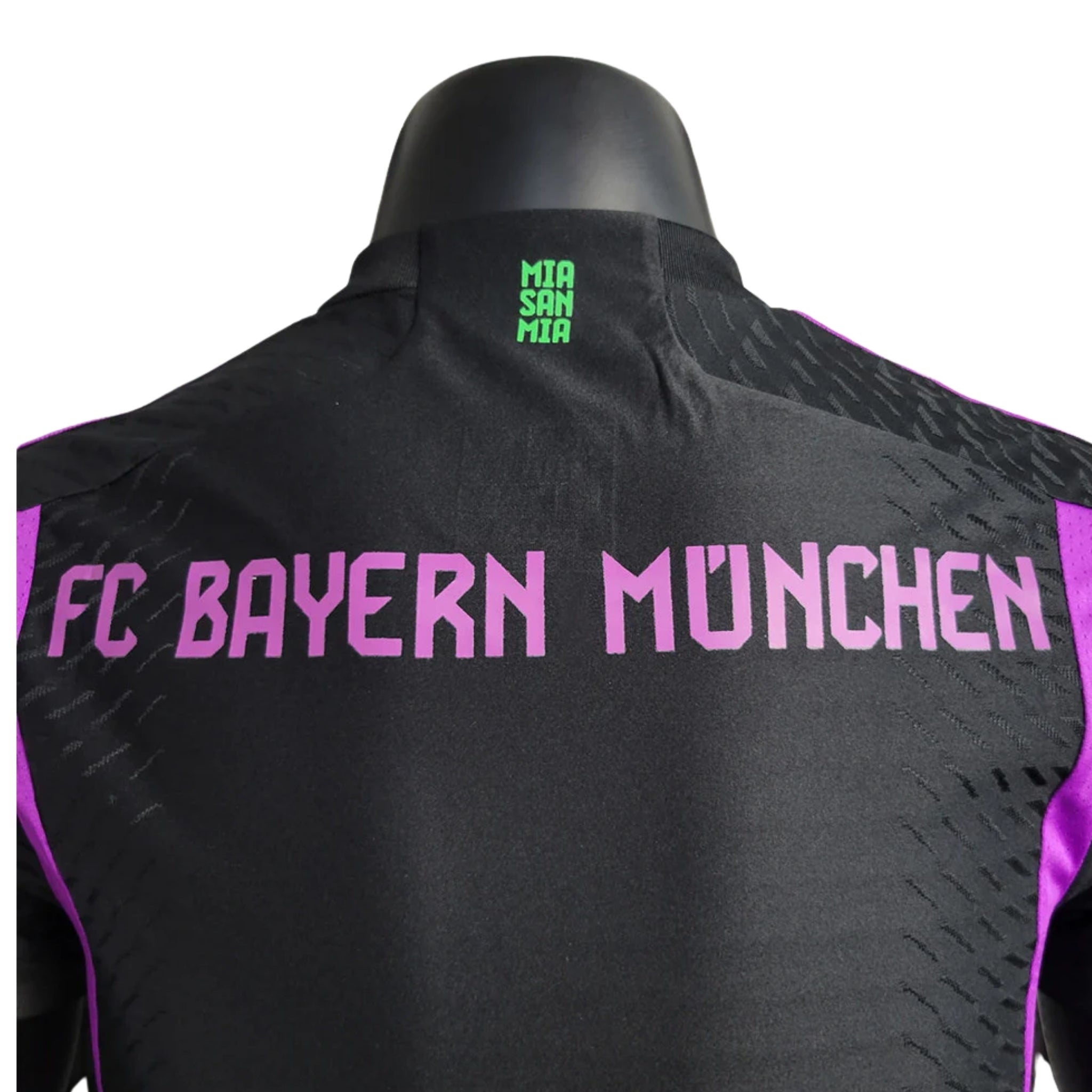 Bayern Munique Extérieur 23/24 – Version Joueur - Détail
