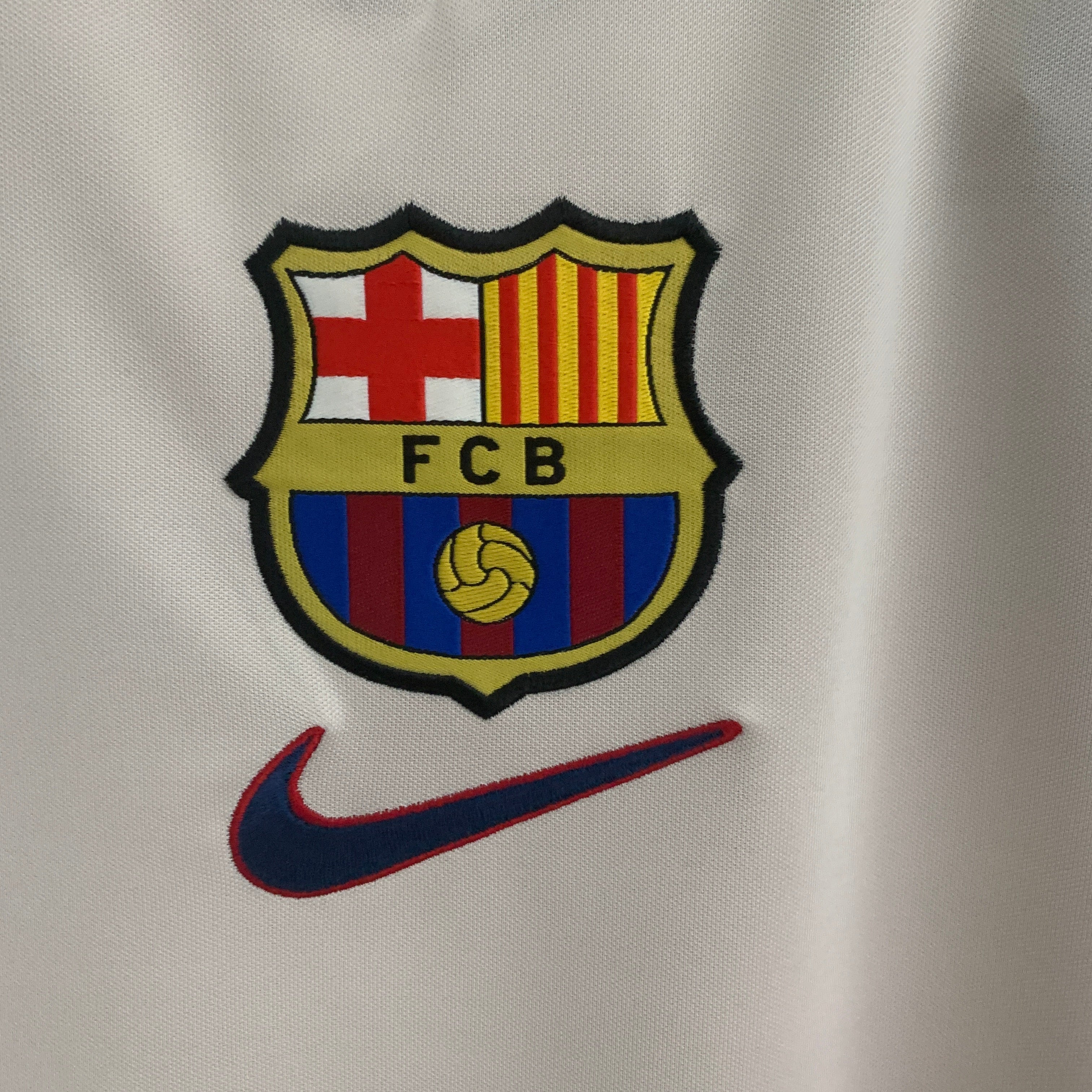 Barcelone Extérieur 98/99 - Détail