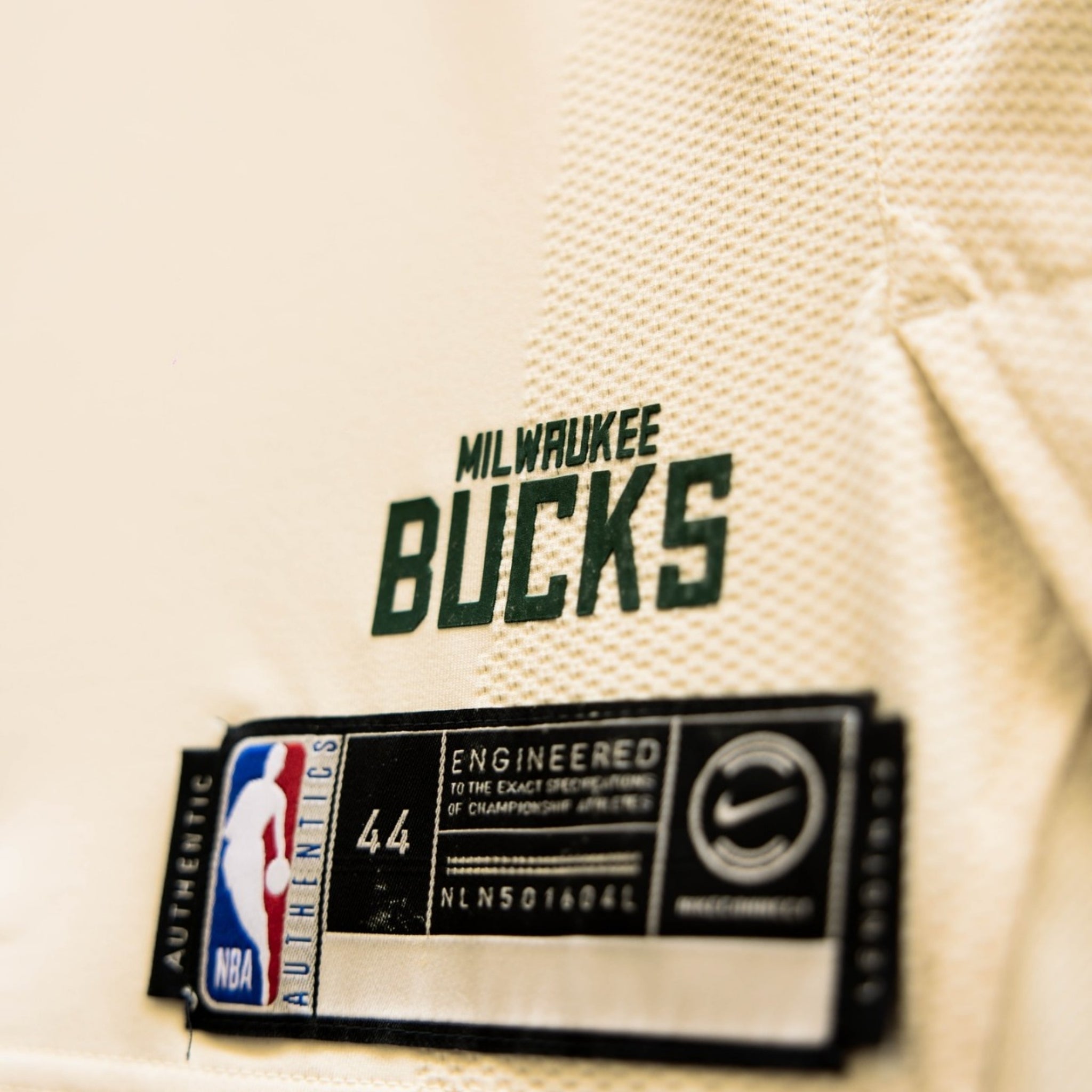 Milwaukee Bucks City Edition 25/26 - Vue rapprochée