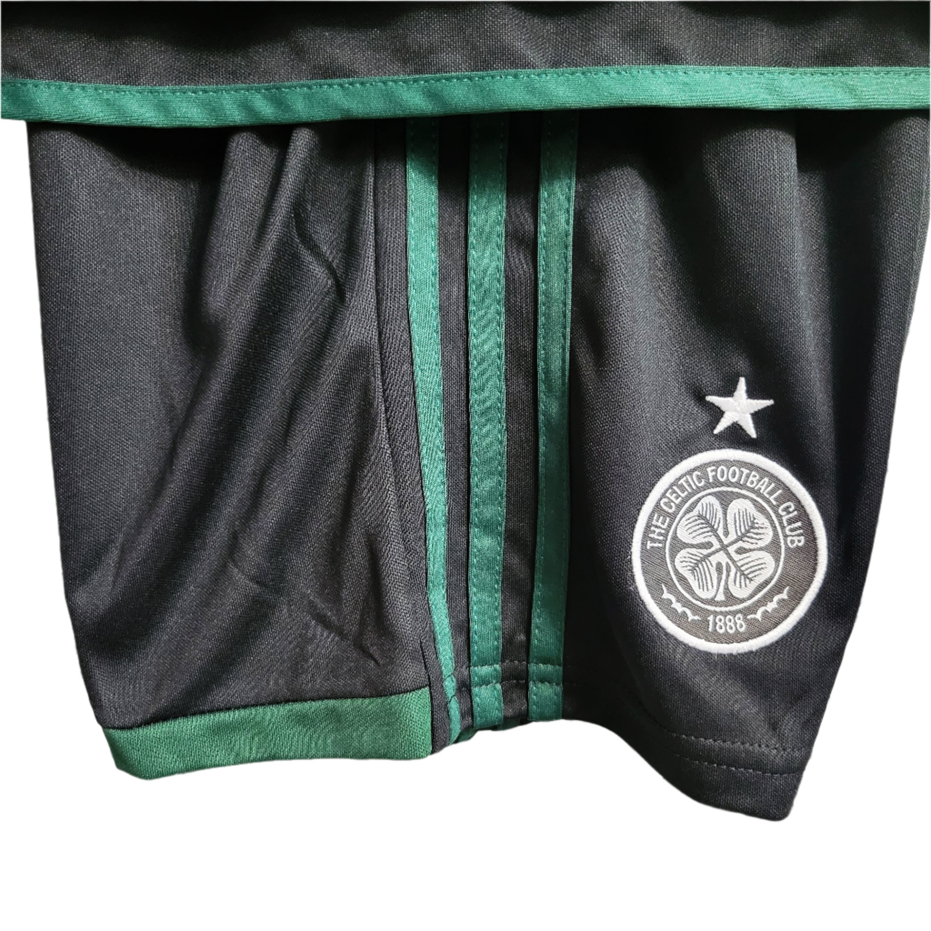 Kit - Celtic Extérieur 23/24 - Vue rapprochée