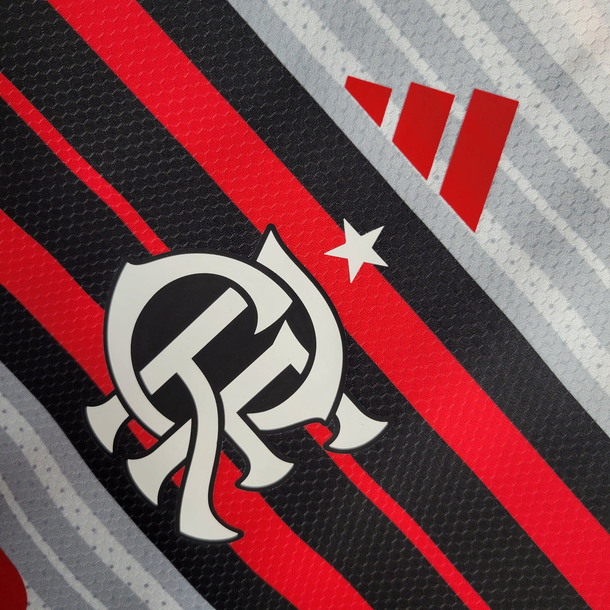 Flamengo Édition Spéciale 23/24 - Vue rapprochée