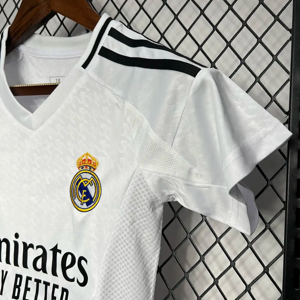 Kit - Real Madrid Domicile 24/25 - Symbole HP inclus