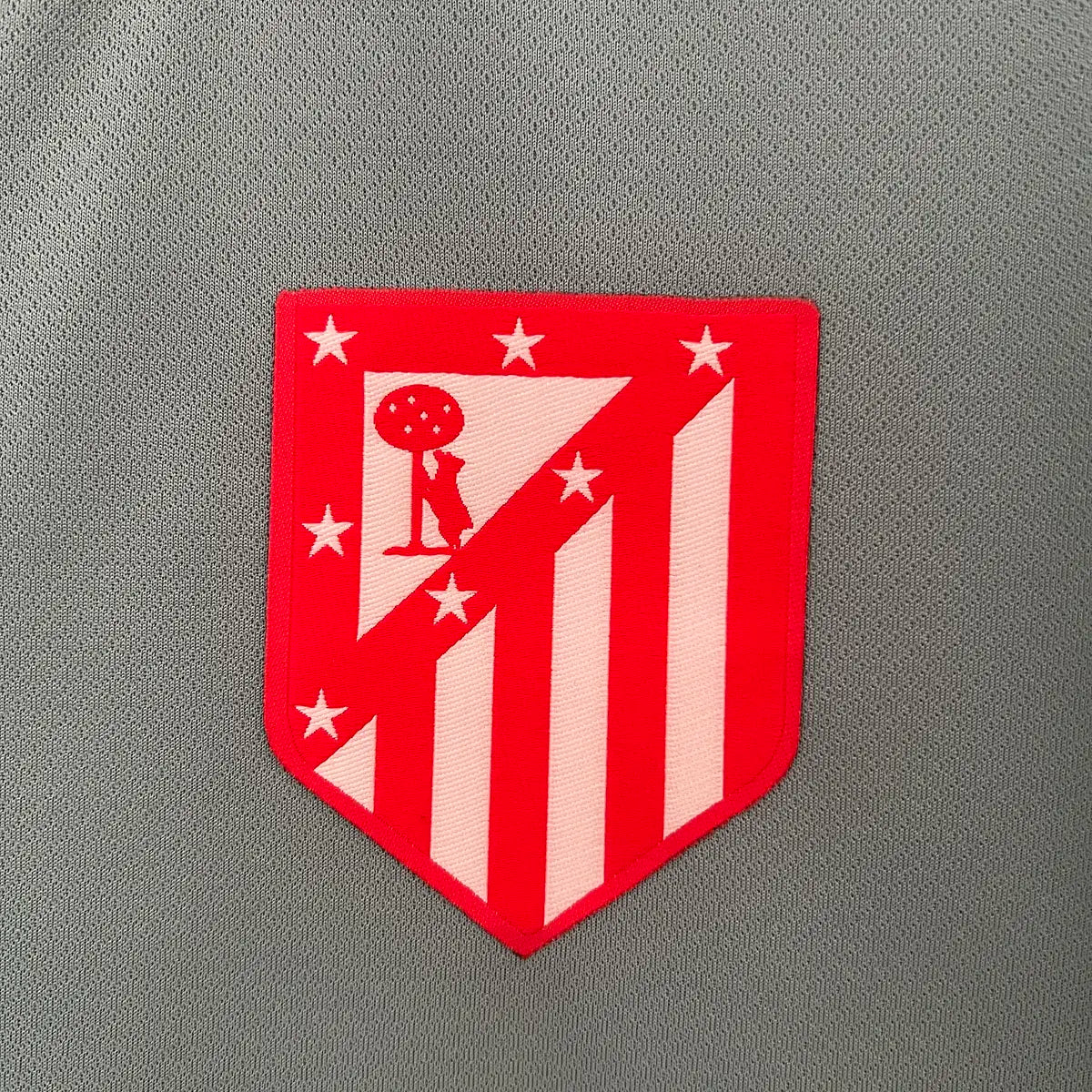 Atlético de Madrid Extérieur 24/25 - Vue rapprochée