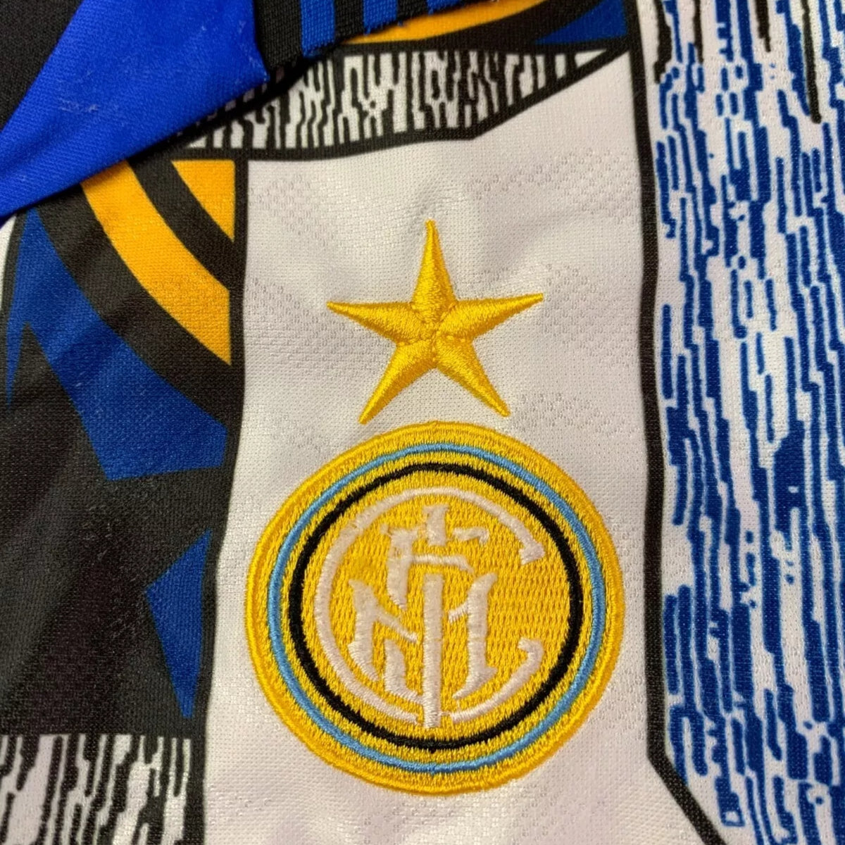 Inter Milan Extérieur 95/96 - Vue rapprochée