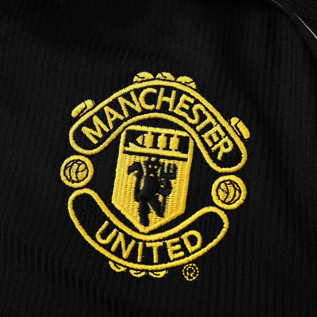Manchester United Third 98/99 - Long Sleeves - Close-up
