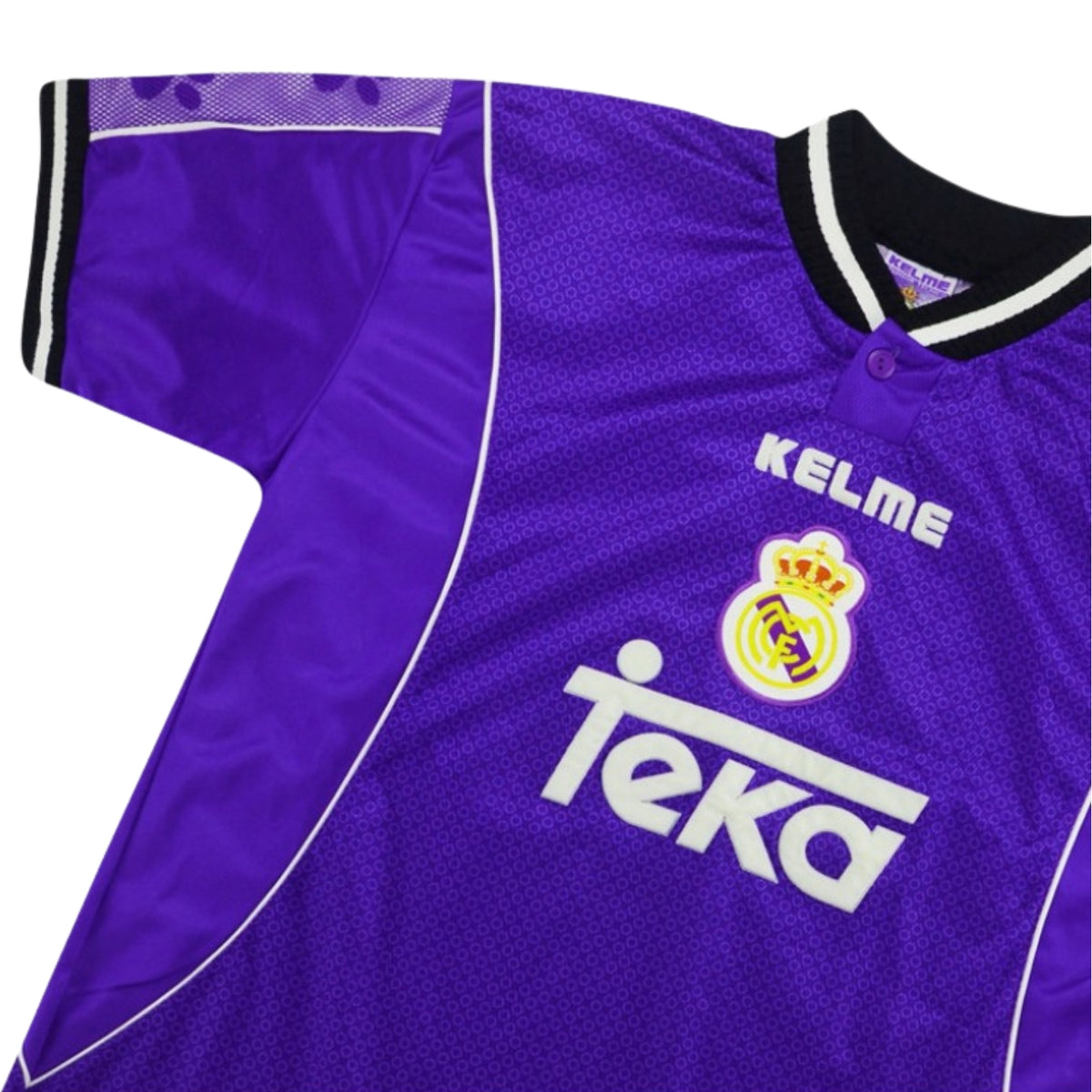 Real Madrid Extérieur 97/98 - Vue rapprochée