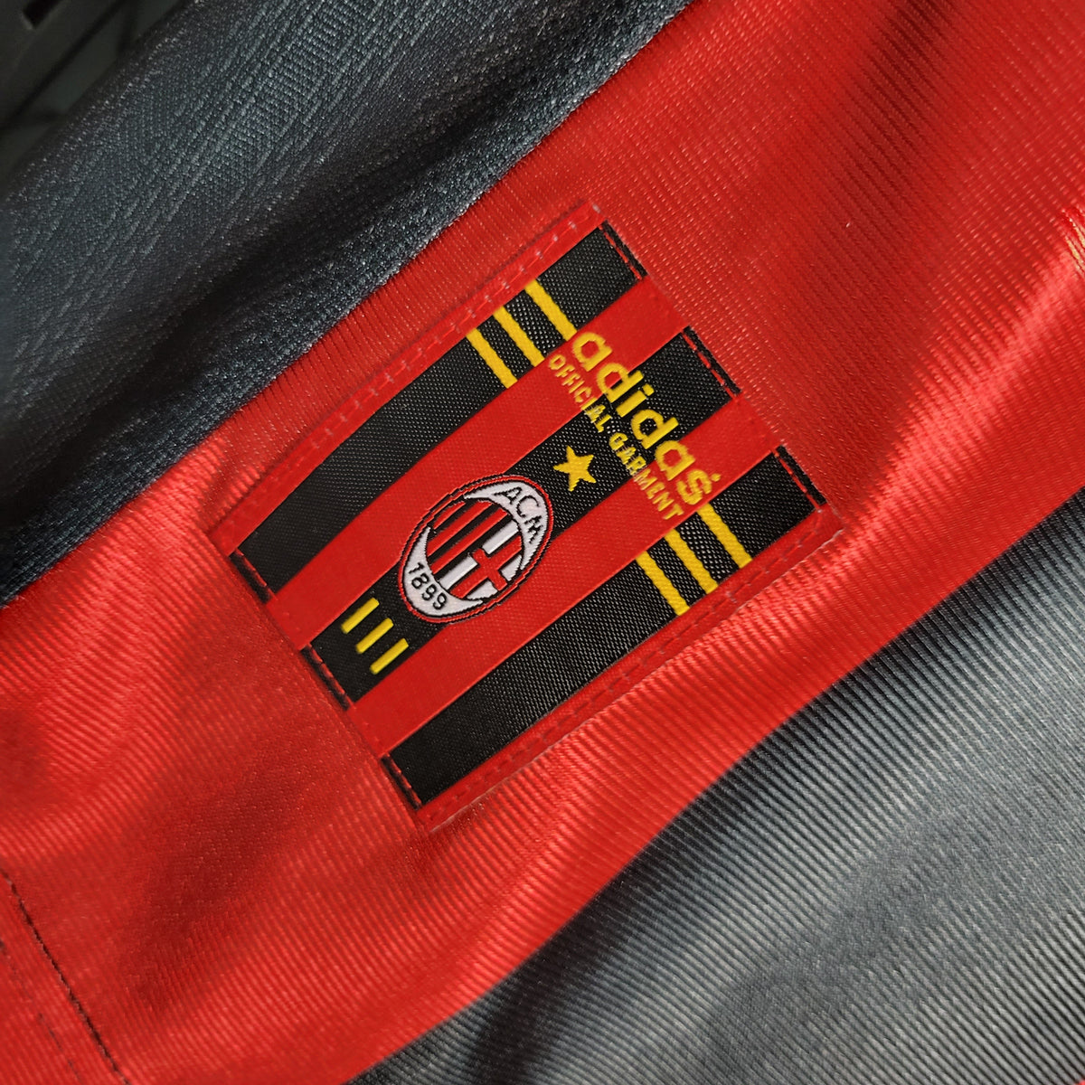 AC Milan Domicile 98/99 - Vue rapprochée