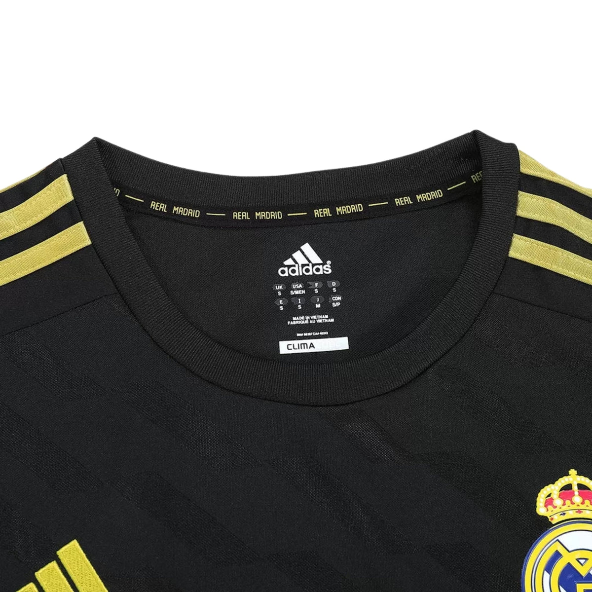 Real Madrid Extérieur 11/12 - Manches Longues - Détail