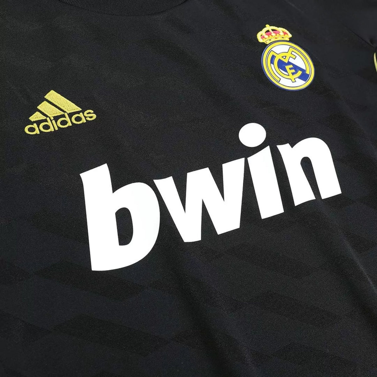 Real Madrid Extérieur 11/12 - Manches Longues - Vue rapprochée