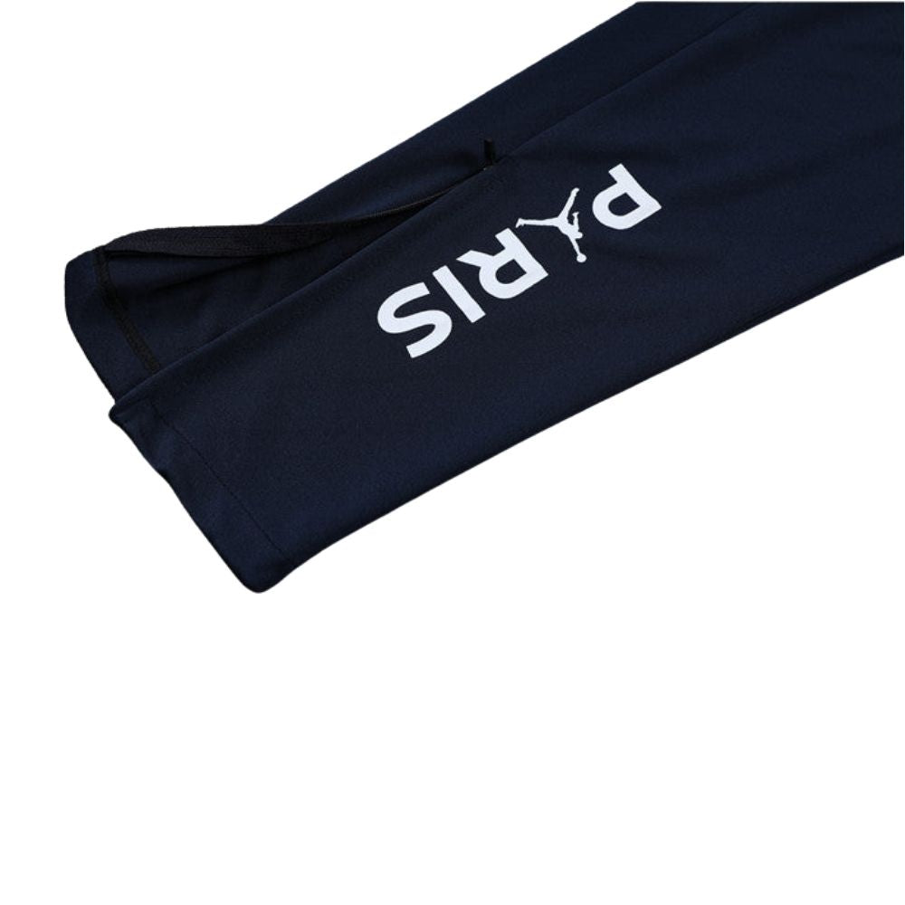 PSG - Tracksuit - 1/2 Zip - Close-up