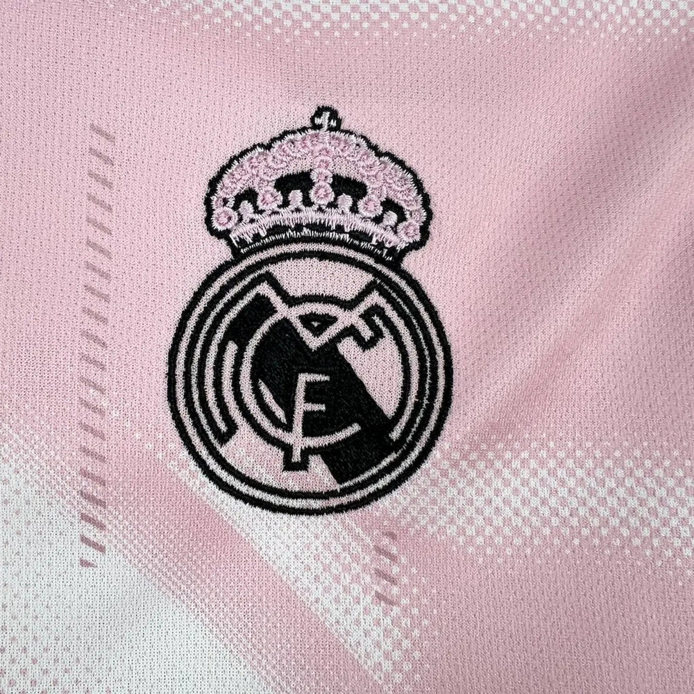 Real Madrid Édition Spéciale 25/26 - Rose et Blanc