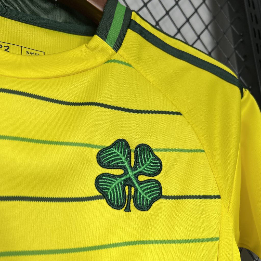 Kit - Celtic Extérieur 24/25