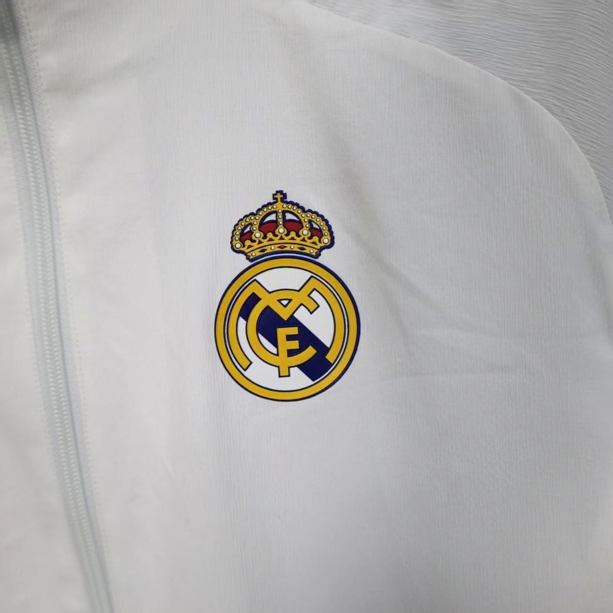 Coupe-Vent - Real Madrid 25/26 - Vue rapprochée