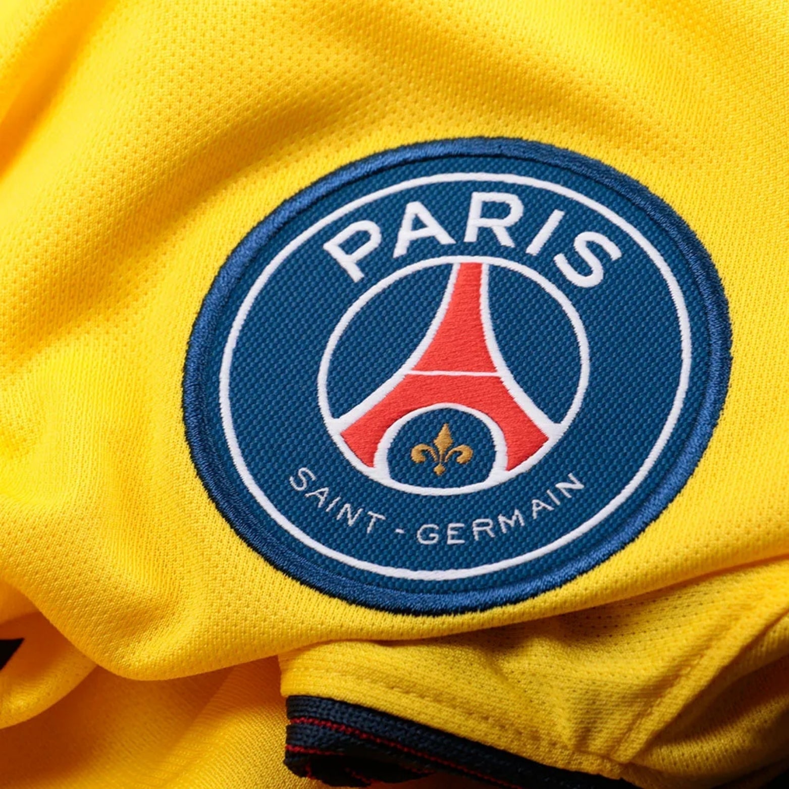 PSG Extérieur 17/18 - Vue rapprochée