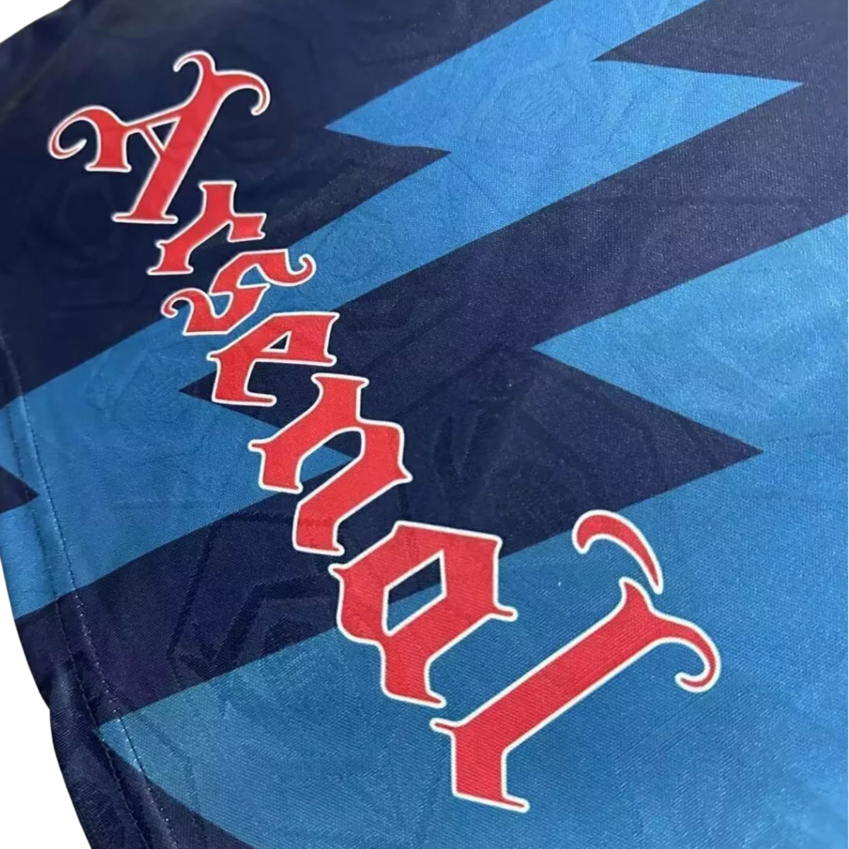 Arsenal Away 95/96 - Long Sleeve - Close-up