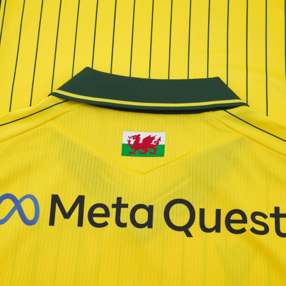 Wrexham Extérieur 25/26 - Manches Longues - Vue rapprochée