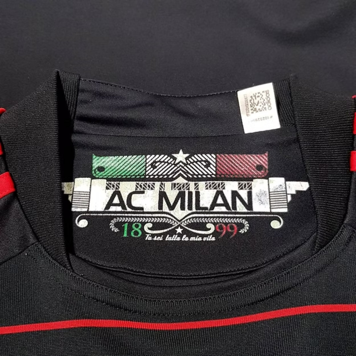 AC Milan Troisième 10/11 - Vue latérale