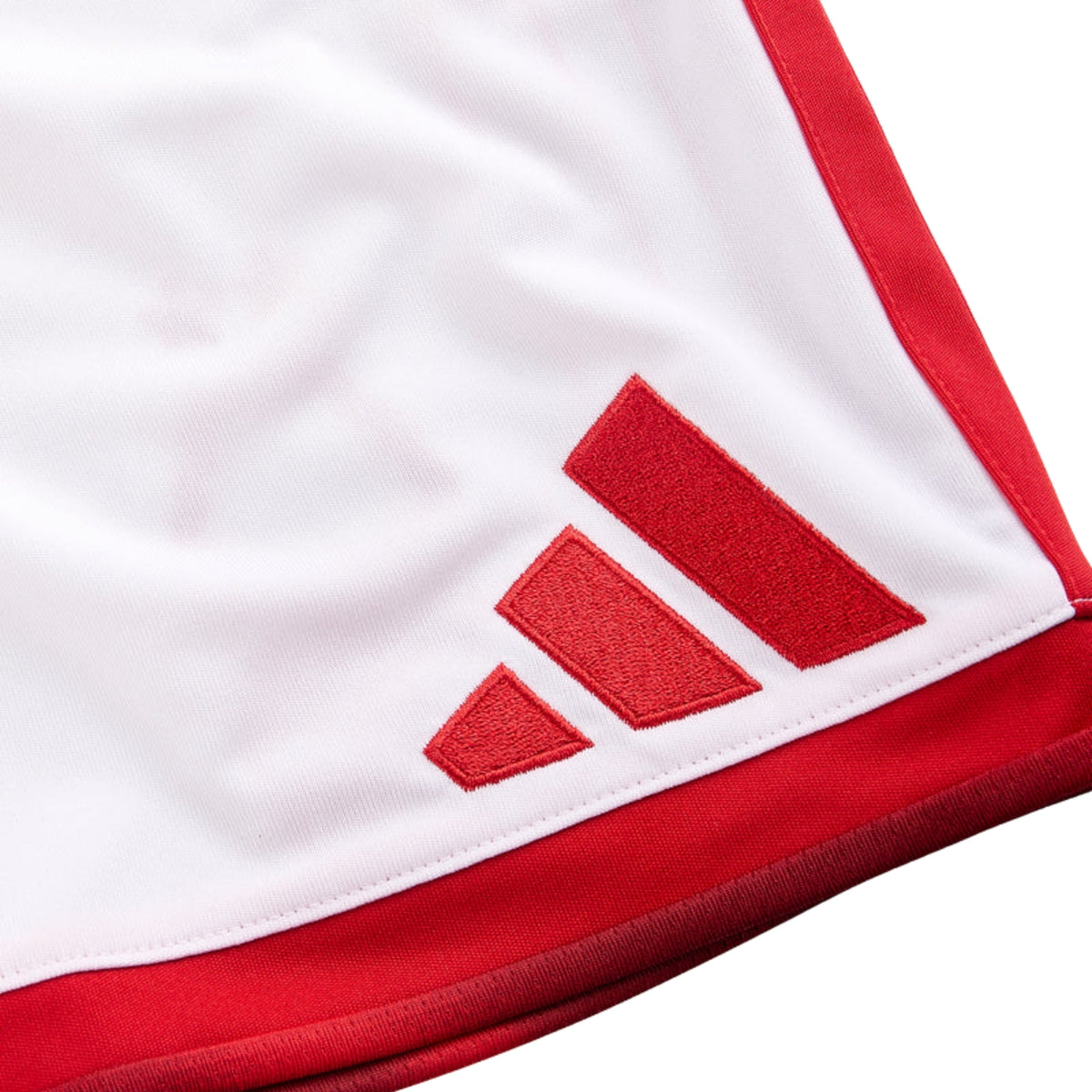 Short Nottingham Forest Domicile 26/27