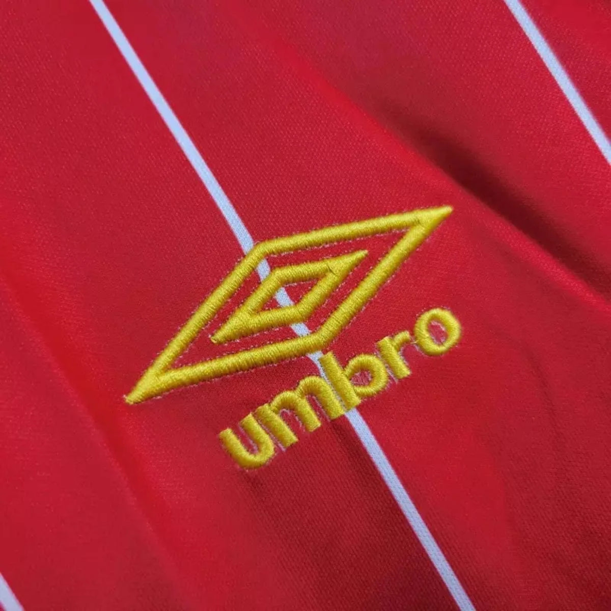 Liverpool Home 82/83 - Detail