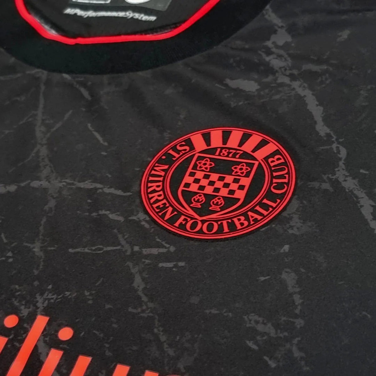 St Mirren Extérieur 25/26 - Vue rapprochée