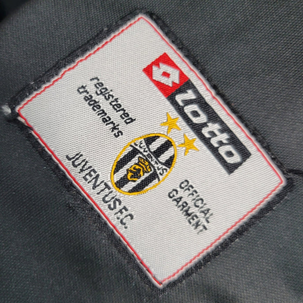 Juventus Away 01/02