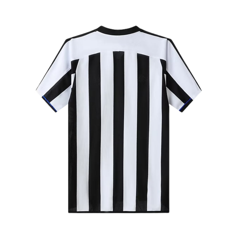 Newcastle United Domicile 03/04