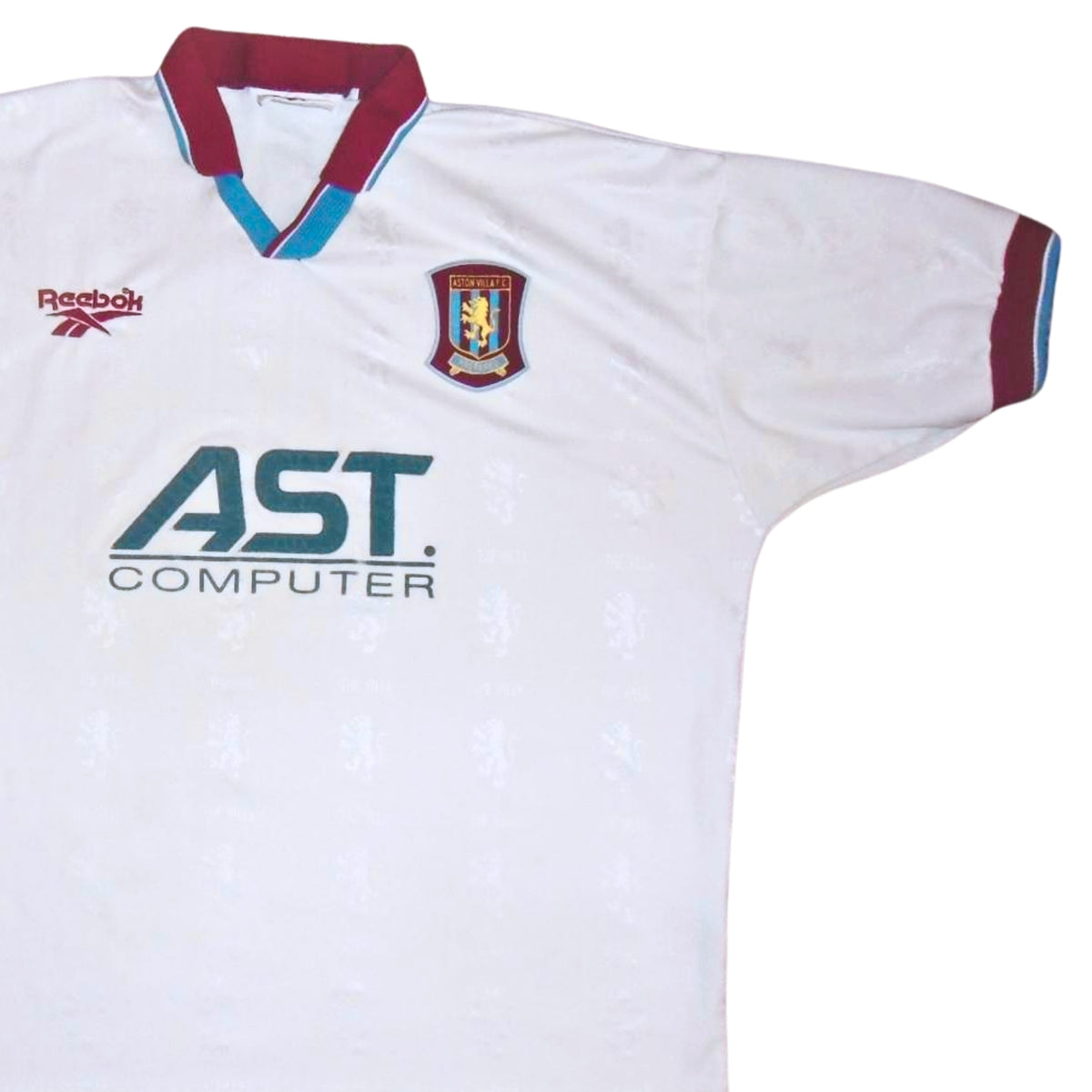 Aston Villa Troisième 96/97 - Vue rapprochée