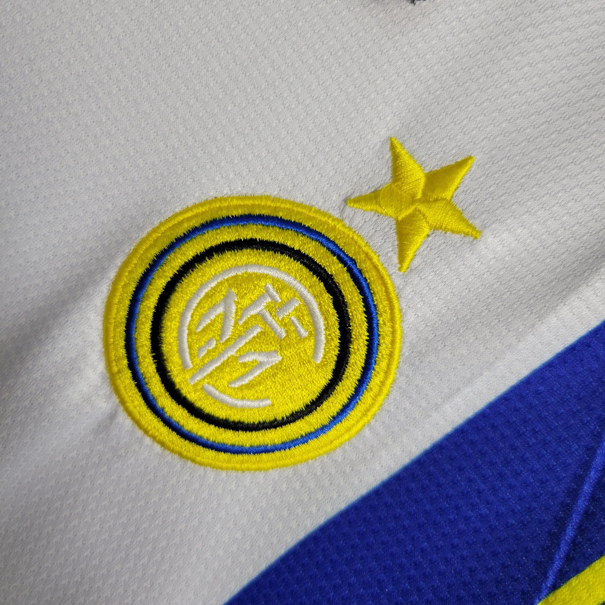 Inter Milan Extérieur 97/98 - Vue rapprochée