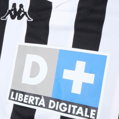 Juventus Domicile 98/99 - Vue rapprochée
