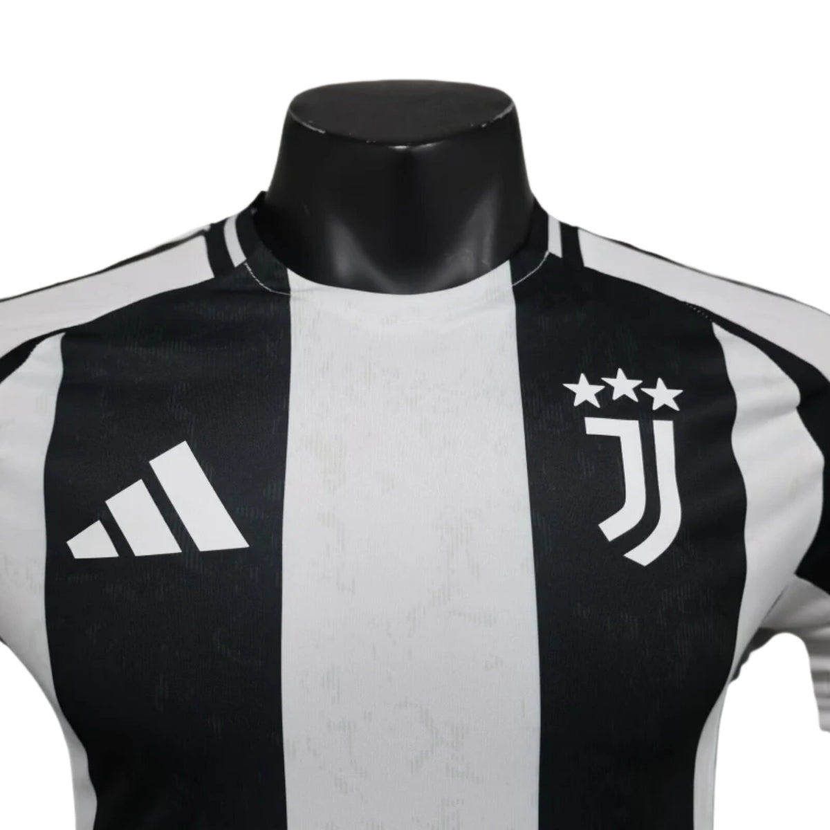 Juventus Domicile 24/25 - Détail