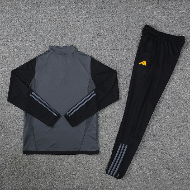 Real Madrid - 1/2 Zip Tracksuit