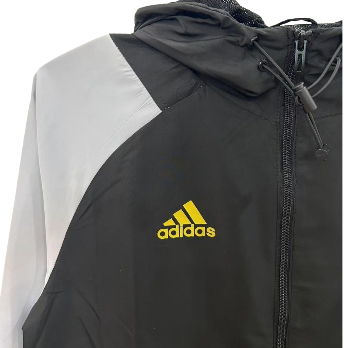 Windbreaker - Real Madrid 25/26 - Detail