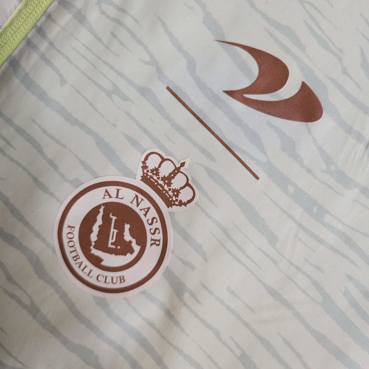 Coupe-Vent Réversible - Al-Nassr 23/24 - Détail