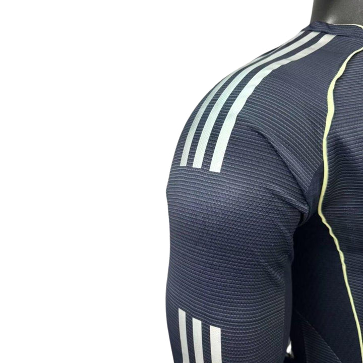 Real Madrid Extérieur 25/26 - Version Joueur - Manches Longues