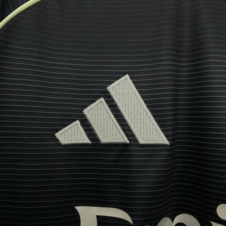 Real Madrid Extérieur 25/26