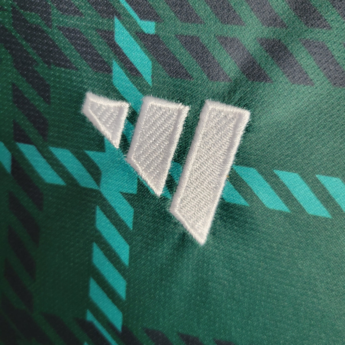 Portland Timbers Home 23/24 - Close-up