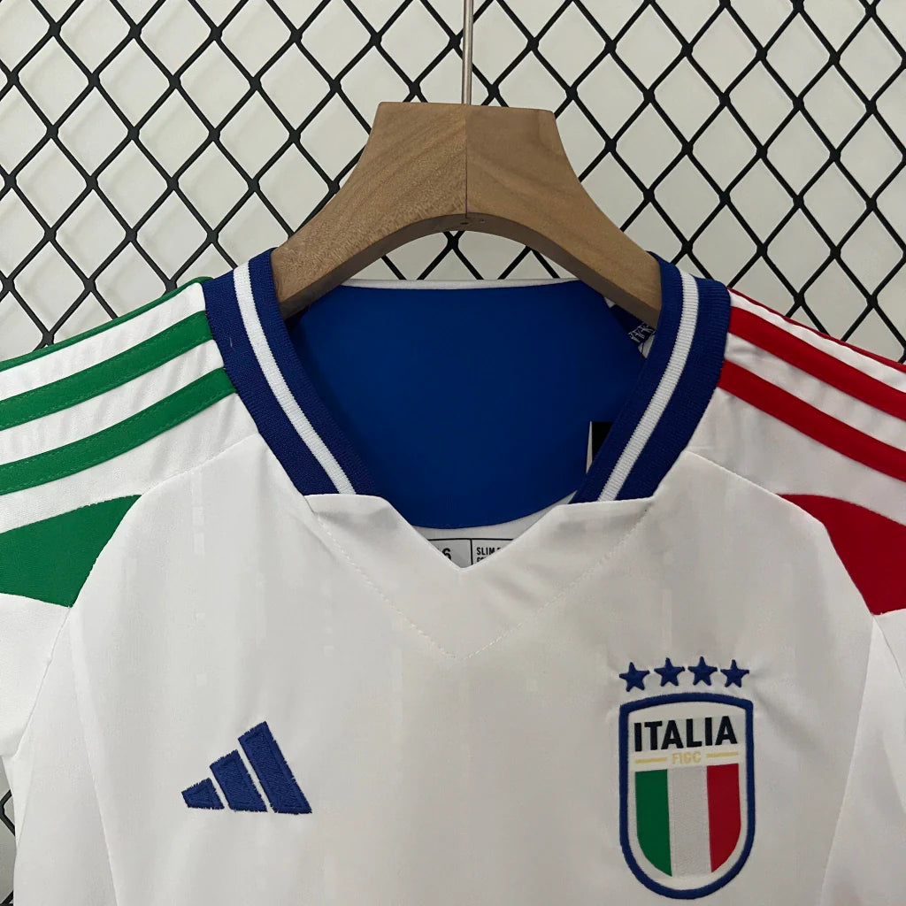 Kit - Italie Extérieur 24/25