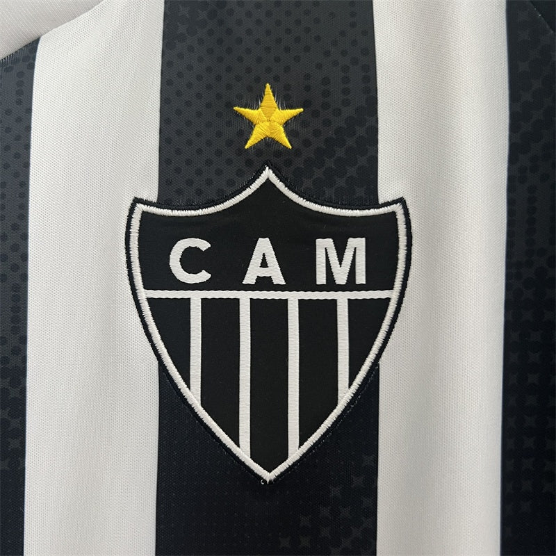 Atlético Mineiro Domicile 24/25 - Vue latérale
