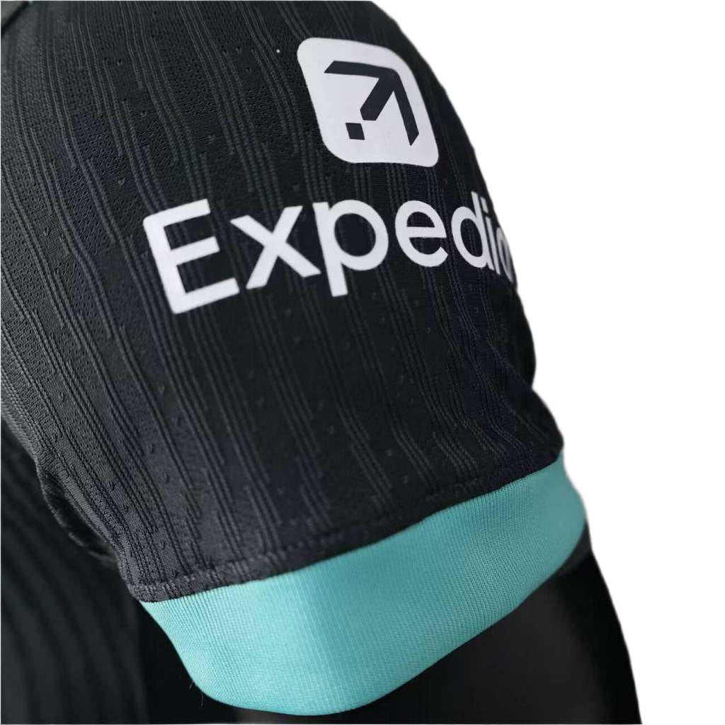 Liverpool Extérieur 24/25 - Détail