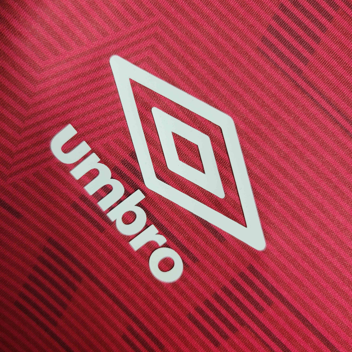 Fluminense Entraînement 23/24 - Tous les Sponsors - Vue latérale