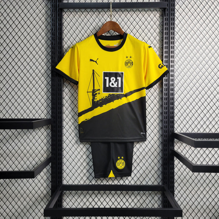 Kit - Borussia Dortmund Domicile 23/24