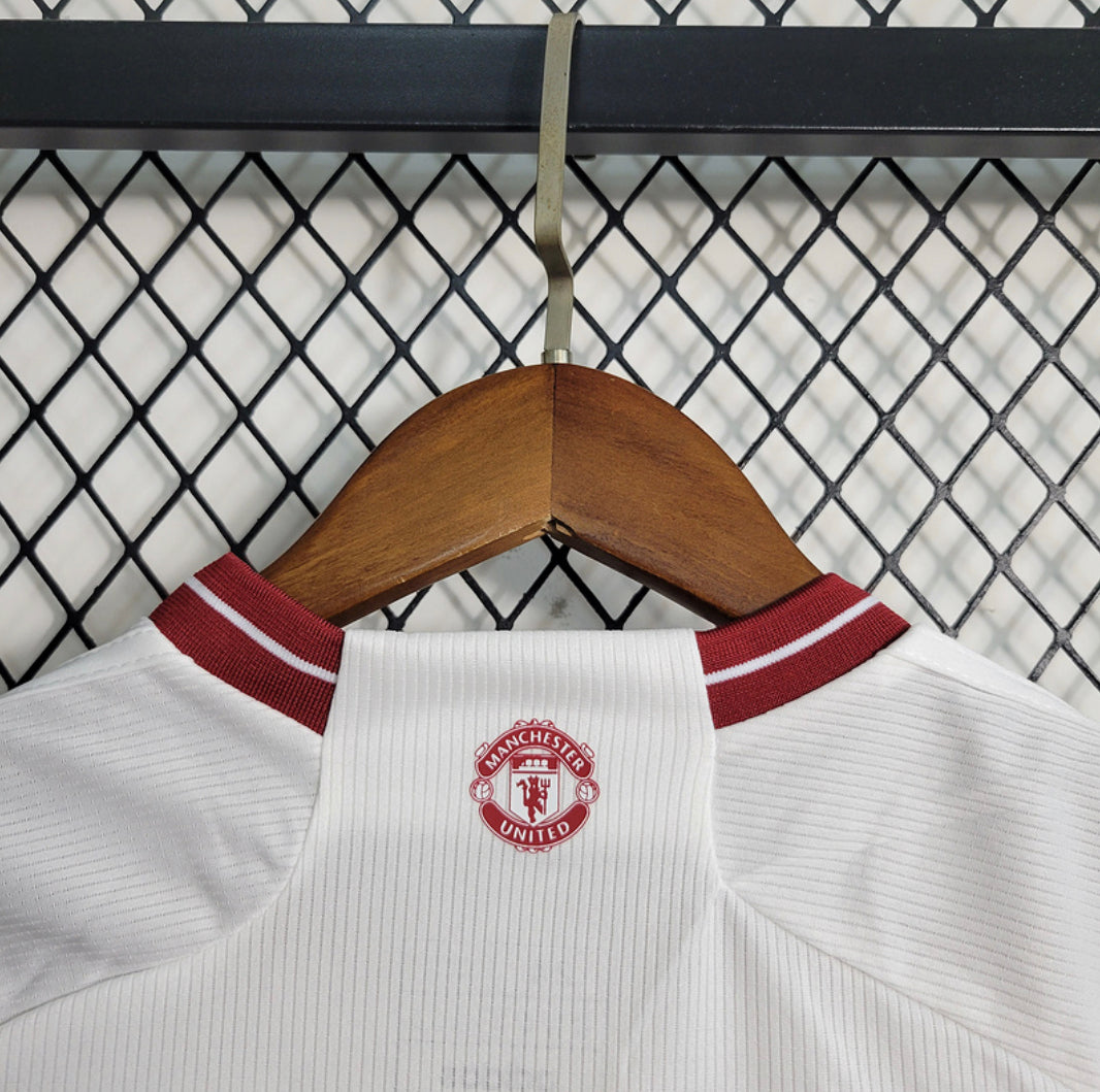 Kit - Manchester United Troisième 23/24